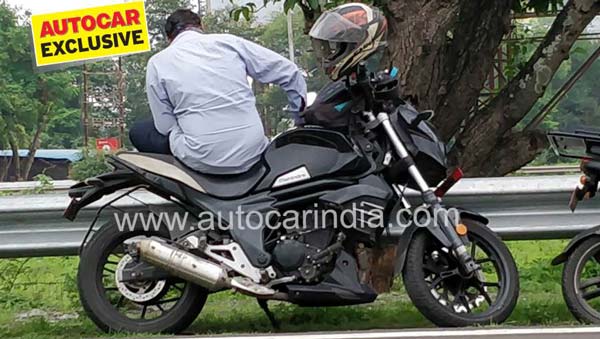 ಮೊದಲ ಬಾರಿಗೆ ಸ್ಪಾಟ್ ಟೆಸ್ಟ್ನಲ್ಲಿ ಕಾಣಿಸಿಕೊಂಡ ಬಿಎಸ್-6 ಮಹೀಂದ್ರಾ ಮೊಜೊ 300