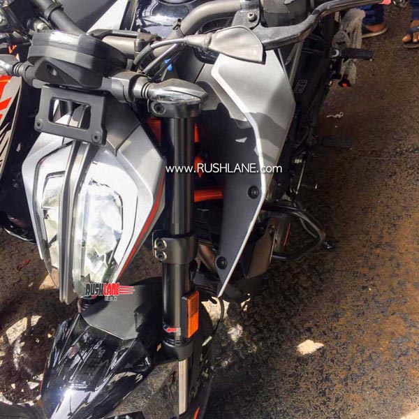 ಡೀಲರ್ ಬಳಿ ಕಾಣಿಸಿಕೊಂಡ ಹೊಸ ಕೆಟಿಎಂ 250 ಡ್ಯೂಕ್ ಬೈಕ್
