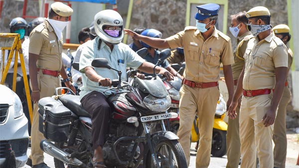 ವಾಹನವನ್ನು ವಶಕ್ಕೆ ಪಡೆದ ಪೊಲೀಸರ ವಿರುದ್ಧ ಸೇಡು ತೀರಿಸಿಕೊಂಡ ವಿದ್ಯುತ್ ಸರಬರಾಜು ಮಂಡಳಿ ನೌಕರ