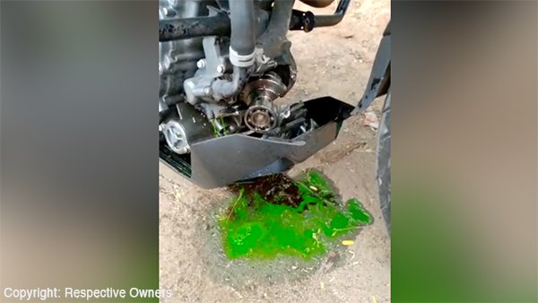 ಚಲಿಸುವಾಗಲೇ ಮುರಿದುಬಿತ್ತು ಕೆಟಿಎಂ ಡ್ಯೂಕ್ 390 ಬೈಕಿನ ಎಂಜಿನ್ ಕೇಸ್