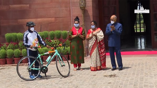 ರಾಷ್ಟ್ರಪತಿಗಳಿಂದಲೇ ಸೈಕಲ್ ಗಿಫ್ಟ್ ಪಡೆದ ವಿದ್ಯಾರ್ಥಿ