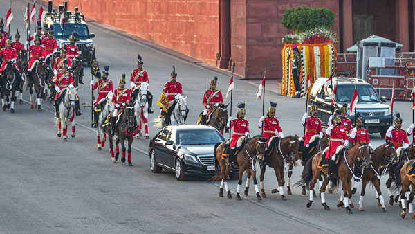 ಸ್ವಾತಂತ್ರ್ಯ ಸಂಭ್ರಮ: ಎಸ್-ಕ್ಲಾಸ್ ಲಿಮೋಸಿನ್ ಕಾರು ಬಳಸಿದ ಭಾರತದ ಮೊದಲ ರಾಷ್ಟ್ರಪತಿ ಯಾರು ಗೊತ್ತಾ?