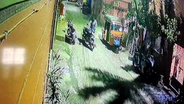 ಬೈಕ್ ಪಾರ್ಕ್ ಮಾಡುವ ಮುನ್ನ ಎಚ್ಚರ, ಹೆಚ್ಚಾಗುತ್ತಿವೆ ವಾಹನಗಳವು ಪ್ರಕರಣಗಳು