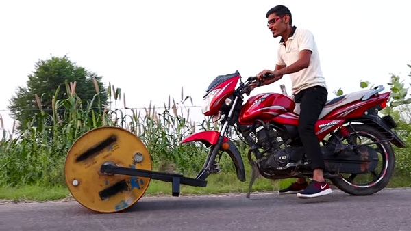 ರೋಡ್ ರೋಲರ್ ನಂತೆ ಮಾಡಿಫೈಗೊಂಡ ಟಿವಿಎಸ್ ವಿಕ್ಟರ್ ಬೈಕ್