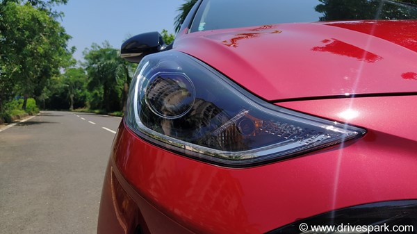 ಫಸ್ಟ್ ಡ್ರೈವ್ ರಿವ್ಯೂ: ಕಡಿಮೆ ತೂಕ ಹೊಂದಿದ್ದರೂ ಮೋಡಿ ಮಾಡುವ ಹ್ಯುಂಡೈ ಗ್ರ್ಯಾಂಡ್ ಐ 10 ನಿಯೋಸ್
