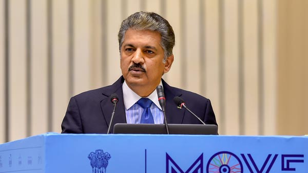3 ಕಿ.ಮೀ ಕಾಲುವೆ ತೊಡಿ ಊರಿಗೆ ನೀರು ತಂದ ಆಧುನಿಕ ಭಗೀರಥನಿಗೆ ಟ್ರಾಕ್ಟರ್ ನೀಡಿದ ಆನಂದ್ ಮಹೀಂದ್ರಾ