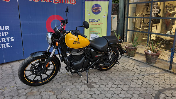 ಮಿಟಿಯೊರ್ 350 ಕ್ರೂಸರ್ ಬೈಕ್ ವಿತರಣೆಗೆ ಚಾಲನೆ ನೀಡಿದ ರಾಯಲ್ ಎನ್ಫೀಲ್ಡ್