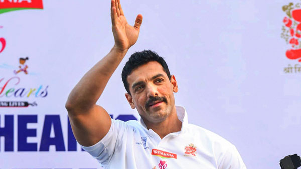ದುಬಾರಿ ಬೆಲೆಯ ಸೂಪರ್ ಬೈಕುಗಳನ್ನು ಖರೀದಿಸಿದ ಜಾನ್ ಅಬ್ರಹಾಂ