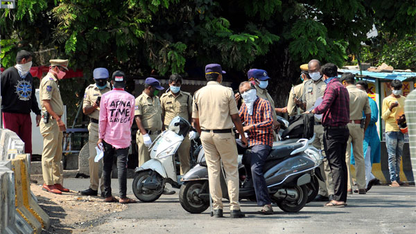 ಠಾಣೆಗಳಲ್ಲಿರುವ ವಾಹನಗಳನ್ನು ಮಾರಾಟ ಮಾಡಲು ಮುಂದಾದ ಪೊಲೀಸರು