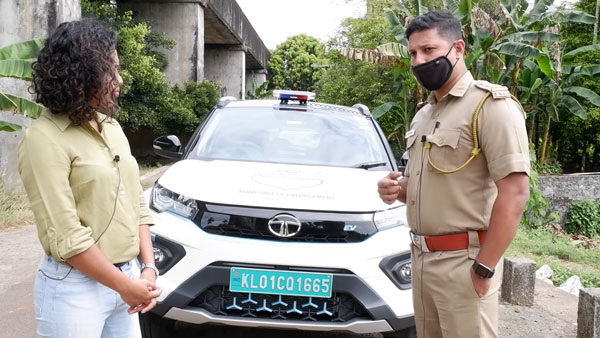 ನೆಕ್ಸಾನ್ ಎಲೆಕ್ಟ್ರಿಕ್ ಕಾರನ್ನು ಶ್ಲಾಘಿಸಿದ ಪೊಲೀಸ್ ಅಧಿಕಾರಿಗಳು