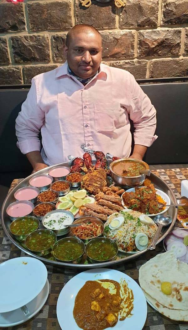ಒಂದು ಗಂಟೆಯಲ್ಲಿ ಈ ಬುಲೆಟ್ ಥಾಲಿಯನ್ನು ತಿಂದು ಮುಗಿಸುವವರಿಗೆ ಸಿಗಲಿದೆ ಬುಲೆಟ್ ಬೈಕ್