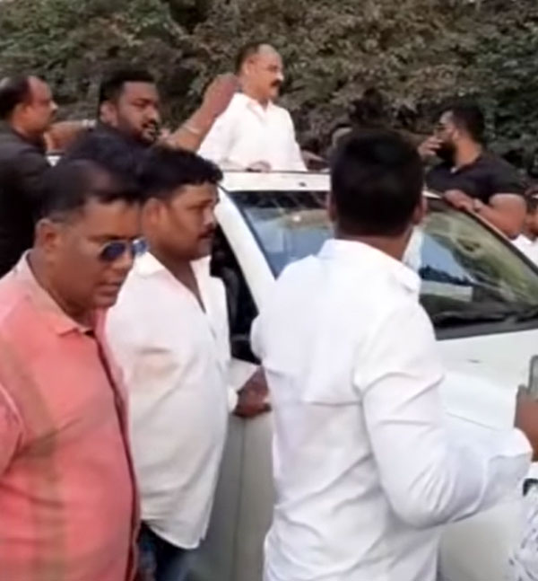 ಗ್ಯಾಂಗ್ಸ್ಟರ್ ಸ್ವಾಗತಕ್ಕೆ ಜೈಲಿನ ಬಳಿ ಬಂದ 300ಕ್ಕೂ ಹೆಚ್ಚು ಕಾರುಗಳು