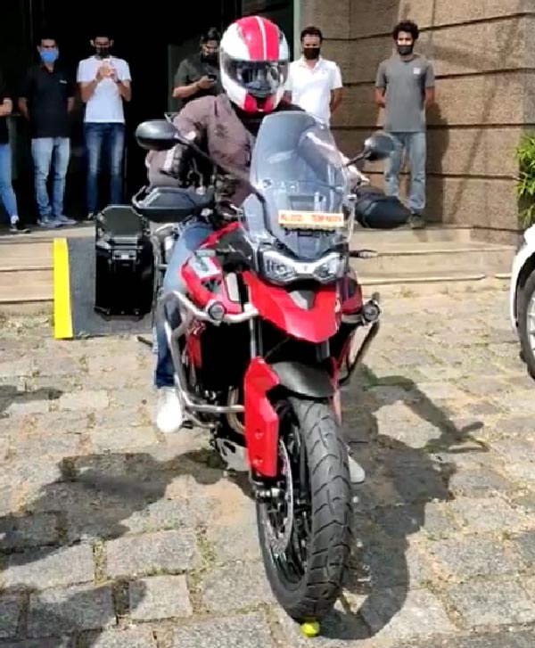 ಐಷಾರಾಮಿ ಟ್ರಯಂಫ್ ಟೈಗರ್ 900 ಬೈಕ್ ಖರೀದಿಸಿದ ಮಲಯಾಳಂ ಚಿತ್ರರಂಗದ ಖ್ಯಾತ ನಟ