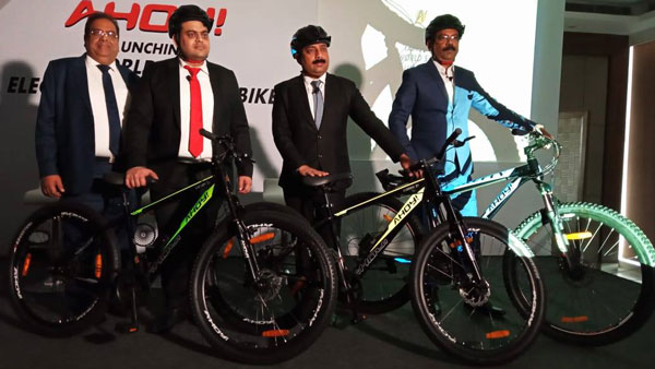 ವಿಶ್ವದ ಮೊದಲ ಎಲೆಕ್ಟ್ರೋ ಲ್ಯುಮಿನೆಸೆಂಟ್ ಟೆಕ್ನಾಲಜಿ ಹೊಂದಿರುವ ಸೈಕಲ್ಗಳನ್ನು ಬಿಡುಗಡೆಗೊಳಿಸಿದ ಅಹೊಯ್