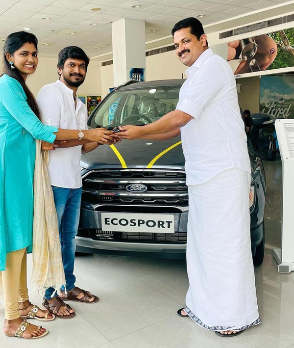 ಸೂಪರ್ ಹಿಟ್ ಚಿತ್ರ ನೀಡಿದ ನಿರ್ದೇಶಕನಿಗೆ ಸರ್ಪ್ರೈಸ್ ಗಿಫ್ಟ್ ನೀಡಿದ ನಿರ್ಮಾಪಕ