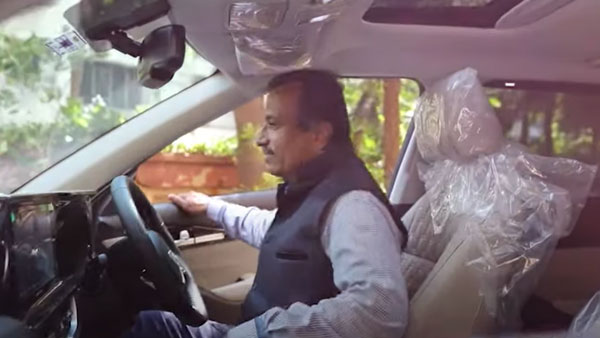 ತಂದೆಯ 60ನೇ ಹುಟ್ಟು ಹಬ್ಬಕ್ಕೆ ಸರ್ಪ್ರೈಸ್ ಗಿಫ್ಟ್ ನೀಡಿದ ಮಗ