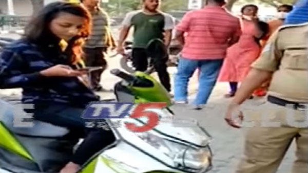 ವಾಗ್ವಾದ ನಡೆಸಿದ ಯುವತಿಗೆ ಕಪಾಳ ಮೋಕ್ಷ ಮಾಡಿದ ಮಹಿಳಾ ಪಿಎಸ್ಐ