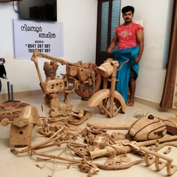 ಟೀಕ್ ಸೇರಿದಂತೆ ಹಲವು ಮರಗಳಿಂದ ತಯಾರಾಯ್ತು ರಾಯಲ್ ಎನ್ಫೀಲ್ಡ್ ಬುಲೆಟ್ ಬೈಕ್