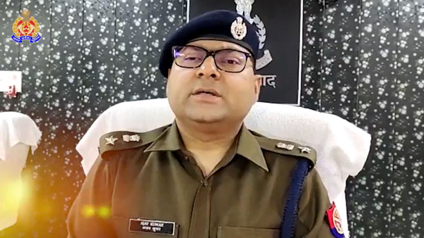 ಚಲಿಸುವ ಸ್ಕಾರ್ಪಿಯೋ ಕಾರಿನ ಮೇಲೆ ಸ್ಟಂಟ್ ಮಾಡಿ ಸಿಕ್ಕಿ ಬಿದ್ದ ರಾಜಕಾರಣಿ ಪುತ್ರ