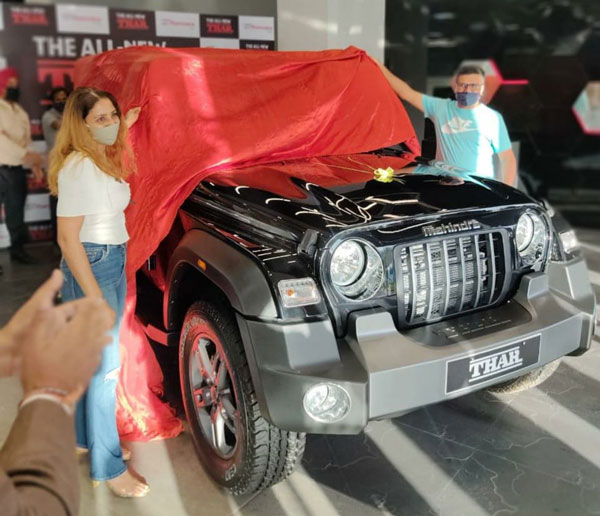 ಥಾರ್ ಎಸ್ಯುವಿ ವಿತರಣೆ ಪಡೆದುಕೊಂಡ ಶುಭ್ ಮನ್ ಗಿಲ್ ಕುಟುಂಬ