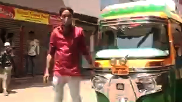 ಕರೋನಾ ಸೋಂಕಿತರಿಗಾಗಿ ಮೊಬೈಲ್ ಆಂಬ್ಯುಲೆನ್ಸ್ ಆಗಿ ಬದಲಾದ ಆಟೋ ರಿಕ್ಷಾ