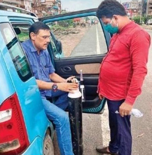ಕರೋನಾ ಸೋಂಕಿತರ ಪಾಲಿಗೆ ದೇವರಾದ ಕರೋನಾ ಸೋಂಕಿನಿಂದ ಗುಣಮುಖರಾದ ವ್ಯಕ್ತಿ
