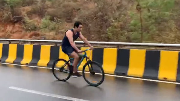 ವಿಶಿಷ್ಟ ರೀತಿಯಲ್ಲಿ ವಿದ್ಯಾರ್ಥಿಗಳ ಬೆಂಬಲಕ್ಕೆ ನಿಂತ ನಟ ಸೋನು ಸೂದ್
