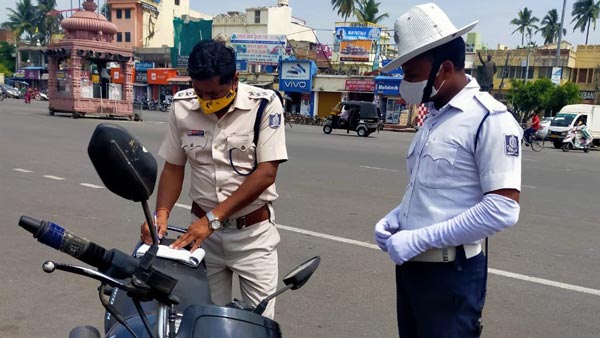 ಫೇಸ್ಮಾಸ್ಕ್ ಧರಿಸದೇ ದಂಡ ತೆತ್ತ ಟ್ರಾಫಿಕ್ ಕಾನ್ಸ್ಟೇಬಲ್