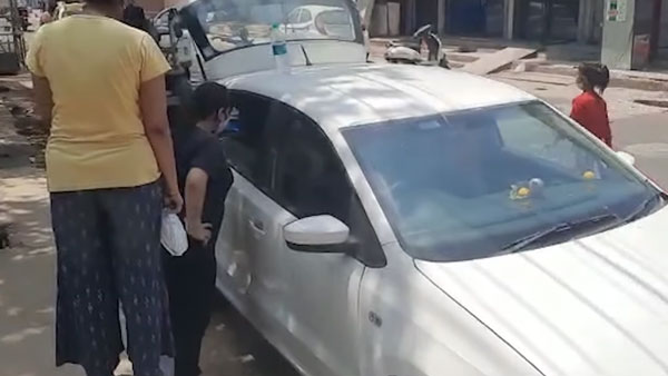 ಕರೋನಾ ಸೋಂಕಿತರಿಗಾಗಿ ಕಾರುಗಳನ್ನು ಮೊಬೈಲ್ ಆಸ್ಪತ್ರೆಗಳಾಗಿ ಬದಲಿಸಿದ ಯುವಕರು