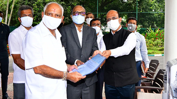 ಕೋವಿಡ್ ಸಂಕಷ್ಟ: ಕರ್ನಾಟಕ ಸರ್ಕಾರಕ್ಕೆ ರೂ. 4 ಕೋಟಿ ನೆರವು ನೀಡಿದ ಟಿವಿಎಸ್ ಮೋಟಾರ್