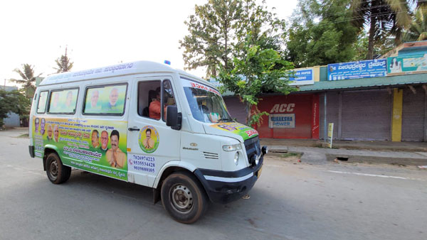 ಕರೋನಾ ಸೋಂಕಿತ ಮೃತದೇಹವಿದ್ದ ಆ್ಯಂಬುಲೆನ್ಸ್ ಚಾಲನೆ ಮಾಡಿ ಮೆಚ್ಚುಗೆಗೆ ಪಾತ್ರರಾದ ಶಾಸಕ ರೇಣುಕಾಚಾರ್ಯ