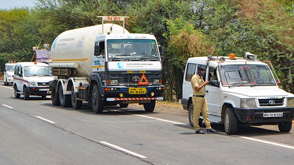 ಆಕ್ಸಿಜನ್ ಸಾಗಿಸುವ ಟ್ಯಾಂಕರ್'ಗಳಿಗೆ ಟೋಲ್ ಶುಲ್ಕದಿಂದ ವಿನಾಯಿತಿ ನೀಡಿದ ಎನ್ಹೆಚ್ಎಐ