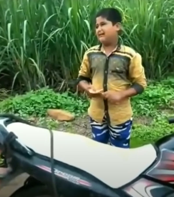 ಲಾಕ್ಡೌನ್ ಅವಧಿಯಲ್ಲಿ ಬೈಕ್ ಚಾಲನೆ ಮಾಡಿ ಲಾಕ್ ಆದ ಬಾಲಕ
