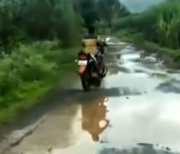 ಲಾಕ್ಡೌನ್ ಅವಧಿಯಲ್ಲಿ ಬೈಕ್ ಚಾಲನೆ ಮಾಡಿ ಲಾಕ್ ಆದ ಬಾಲಕ