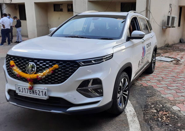 ಮೊಬೈಲ್ ಟೆಸ್ಟಿಂಗ್ ಕೇಂದ್ರವಾಗಿ ಬದಲಾದ ಎಂಜಿ ಹೆಕ್ಟರ್ ಪ್ಲಸ್ ಎಸ್ಯುವಿ