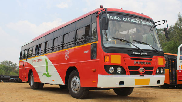 ಮೊಬೈಲ್ ಲಸಿಕಾ ಕೇಂದ್ರಗಳಾಗಿ ಬದಲಾದ ಎನ್ಇಕೆಆರ್ಟಿಸಿ ಬಸ್ಸುಗಳು