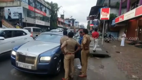 ದುಬೈ ನೋಂದಣಿ ಸಂಖ್ಯೆ ಹೊಂದಿದ್ದ ಐಷಾರಾಮಿ ಕಾರಿಗೆ ದಂಡ ವಿಧಿಸಿದ ಸಾರಿಗೆ ಇಲಾಖೆ