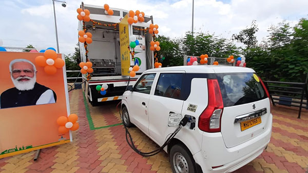 ಮೊದಲ ಬಾರಿಗೆ ಸಿಎನ್ಜಿ ಬಸ್ಸುಗಳಿಗೆ ಚಾಲನೆ ನೀಡಿದ ಪಶ್ಚಿಮ ಬಂಗಾಳ ಸರ್ಕಾರ