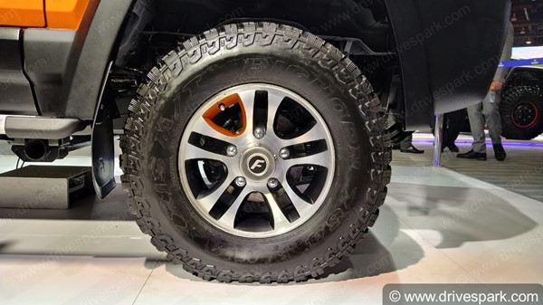 Mahindra Thar ಕಾರಿಗೆ ಪೈಪೋಟಿ ನೀಡಲು ಸಜ್ಜಾದ 2021 Force Gurkha ಹೊಸ ಟೀಸರ್ ಬಿಡುಗಡೆ