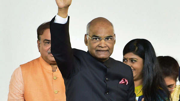 ರಾಷ್ಟ್ರಪತಿಗಳ ಪ್ರಯಾಣಕ್ಕಾಗಿ ಬಂದಿಳಿದ ದುಬಾರಿ ಬೆಲೆಯ ಮರ್ಸಿಡಿಸ್ ಕಾರು
