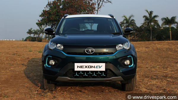 ಮುನ್ಸಿಪಲ್ ಕಾರ್ಪೊರೇಶನ್ಗೆ Tata Nexon ಎಲೆಕ್ಟ್ರಿಕ್ ಕಾರುಗಳನ್ನು ವಿತರಿಸಿದ Tata Motors