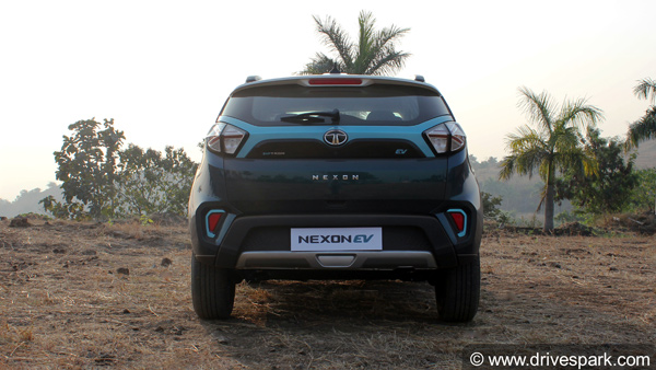 ಮುನ್ಸಿಪಲ್ ಕಾರ್ಪೊರೇಶನ್ಗೆ Tata Nexon ಎಲೆಕ್ಟ್ರಿಕ್ ಕಾರುಗಳನ್ನು ವಿತರಿಸಿದ Tata Motors
