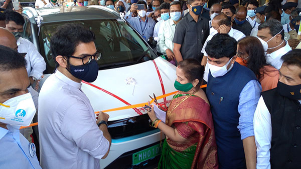 ಮುನ್ಸಿಪಲ್ ಕಾರ್ಪೊರೇಶನ್ಗೆ Tata Nexon ಎಲೆಕ್ಟ್ರಿಕ್ ಕಾರುಗಳನ್ನು ವಿತರಿಸಿದ Tata Motors