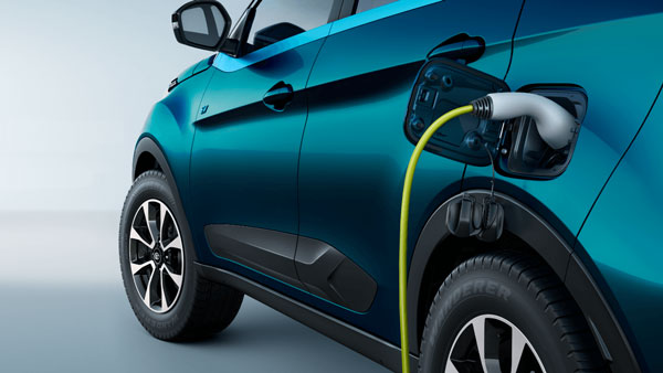 ಮುನ್ಸಿಪಲ್ ಕಾರ್ಪೊರೇಶನ್ಗೆ Tata Nexon ಎಲೆಕ್ಟ್ರಿಕ್ ಕಾರುಗಳನ್ನು ವಿತರಿಸಿದ Tata Motors