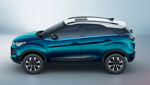 ಮುನ್ಸಿಪಲ್ ಕಾರ್ಪೊರೇಶನ್ಗೆ Tata Nexon ಎಲೆಕ್ಟ್ರಿಕ್ ಕಾರುಗಳನ್ನು ವಿತರಿಸಿದ Tata Motors