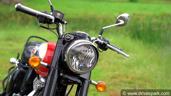 ಬೈಕ್ ರಿವ್ಯೂ: ಹೊಸ ಅಪ್ಡೇಟ್ಗಳೊಂದಿಗೆ ರಸ್ತೆಗಿಳಿದ 2021ರ Royal Enfield Classic 350