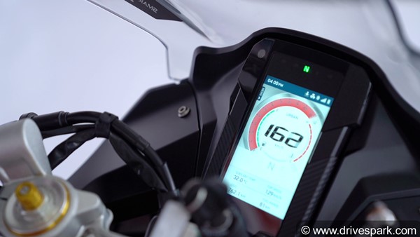 ಪರ್ಫಾಮೆನ್ಸ್ ಪ್ರಿಯರಿಗಾಗಿ ಮತ್ತಷ್ಟು ಬದಲಾದ 2021ರ TVS Apache RR310
