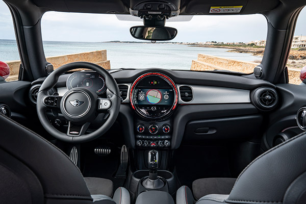 ಐಷಾರಾಮಿ Mini Cooper JCW ಕಾರು ಖರೀದಿಸಿದ ಮಲಯಾಳಂ ಸ್ಟಾರ್ ನಟ ಪೃಥ್ವಿರಾಜ್