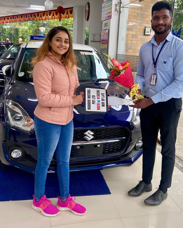 ಸ್ವಂತ ಗಳಿಕೆಯಲ್ಲಿ ಮೊದಲ ಕಾರು ಖರೀದಿಸಿದ ಸಂಭ್ರಮದಲ್ಲಿ ಬಿಗ್ ಬಾಸ್ ಖ್ಯಾತಿಯ ಧನುಶ್ರೀ