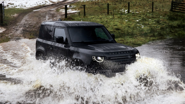 ವಿಶೇಷ ವಿನ್ಯಾಸವುಳ್ಳ Defender V8 Bond Edition ಅನಾವರಣಗೊಳಿಸಿದ Land Rover